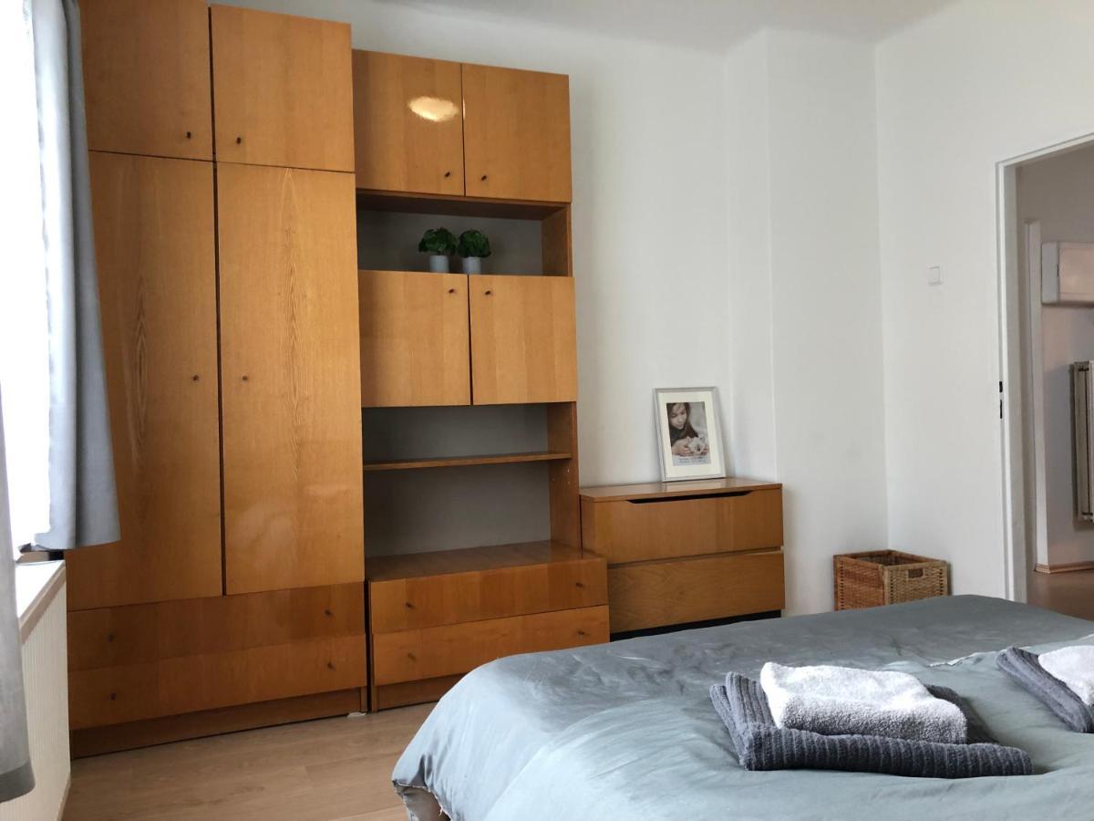 Apartmany Jevany Buitenkant foto